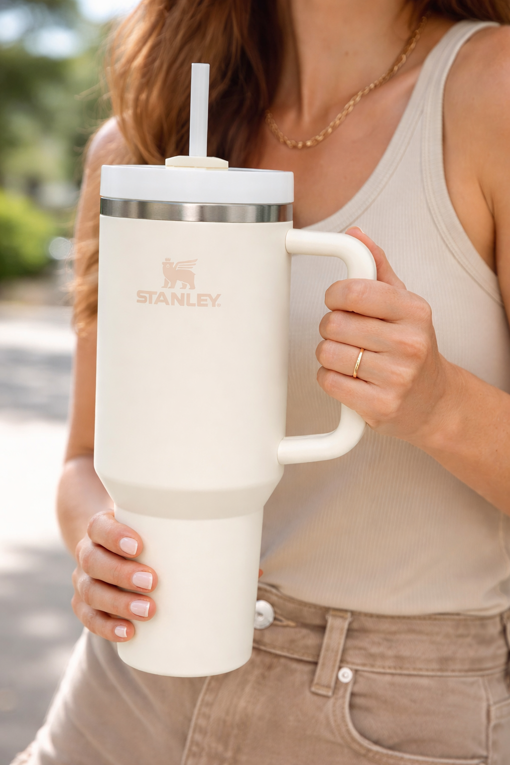 STANLEY Quencher H2.0 Flowstate Tumbler 1.2L - Cold for 11 Hours - Iced for 48 Hours - Metal Water Bottle with Straw, Handle and Lid - Dishwasher Safe - Travel Mug for Cold Drinks - Cream